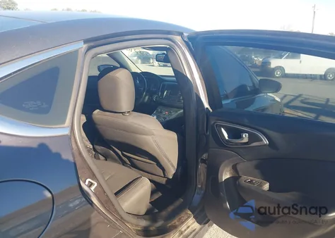 2016 Chrysler 200 Limited z USA, uszkodzony, nr VIN 1C3CCCAB1GN136872